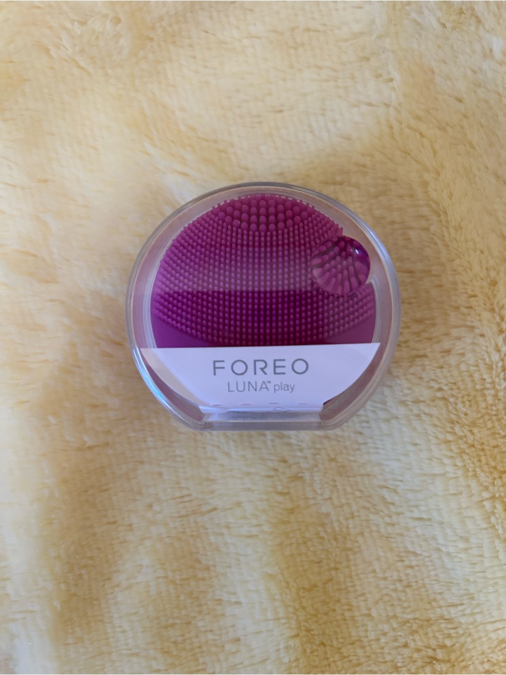 FOREO LUNA play Mini Silicone Facial Cleansing Brush - Purple